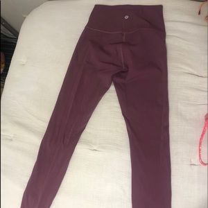 purple lululemon wunder under leggings